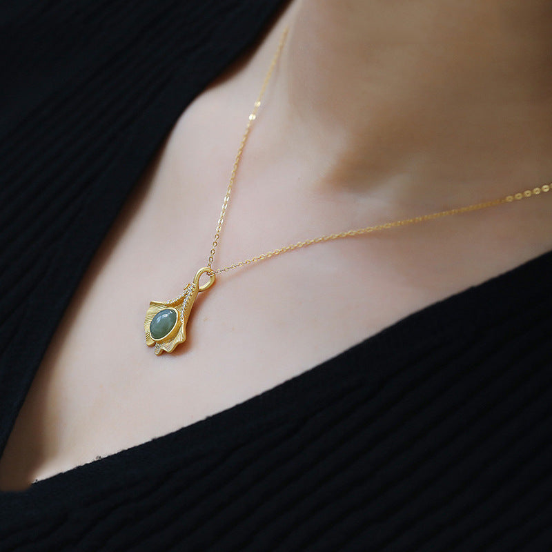 Schöne Gold Halskette mit einzigartigem Stil