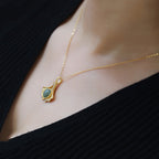 Schöne Gold Halskette mit einzigartigem Stil