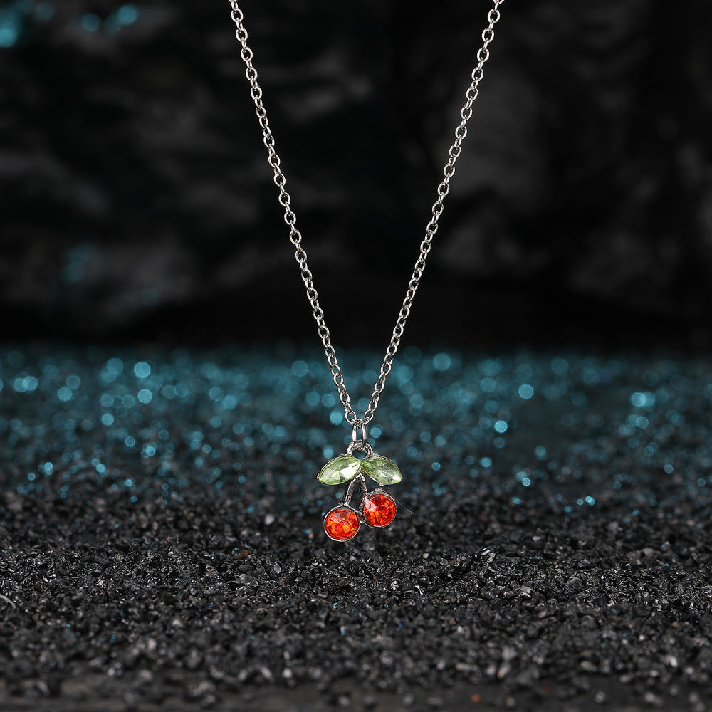 Zarte handwerkliche Halskette