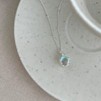 Schöne Halskette mit einzigartigem Stil