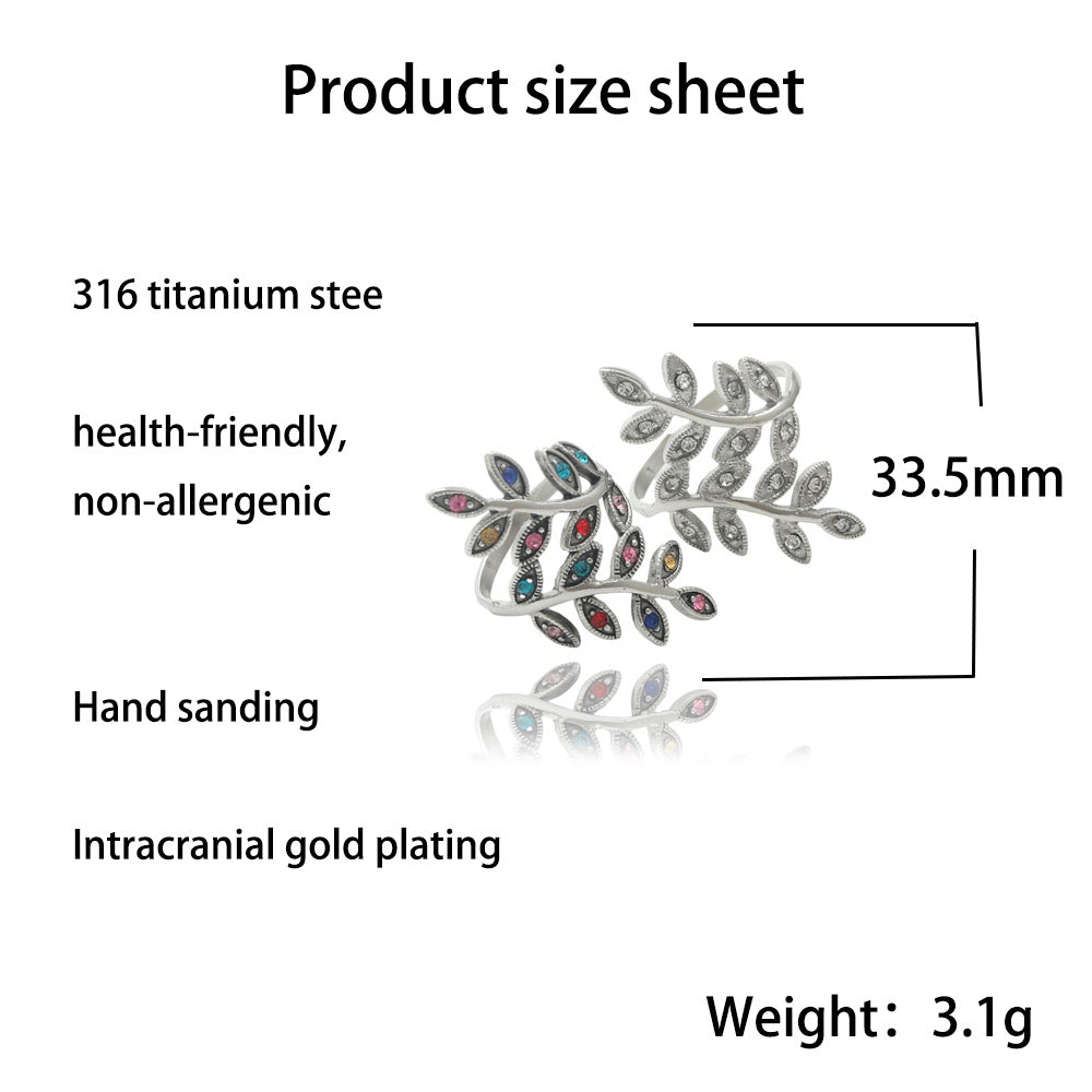 Zarte handwerkliche Ring