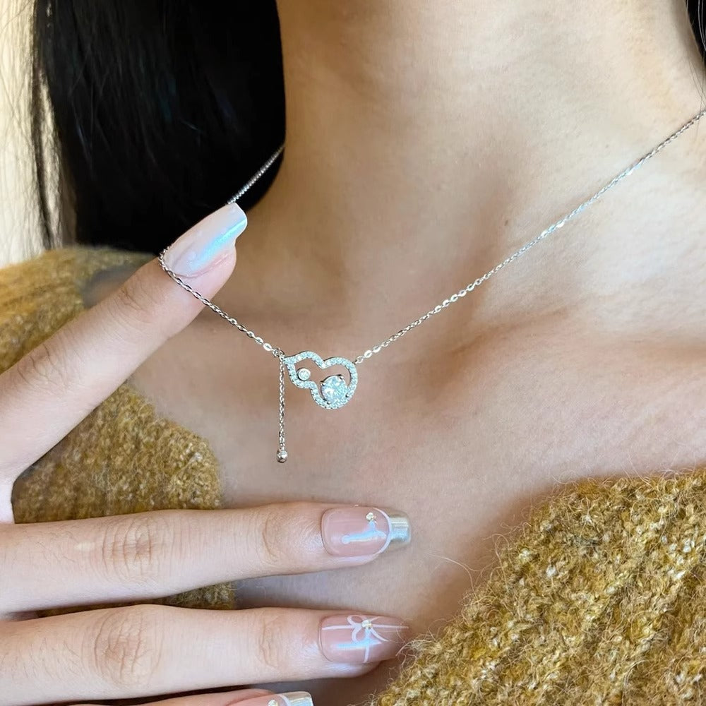 Zarte handwerkliche Halskette