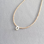 Schöne Halskette mit einzigartigem Stil