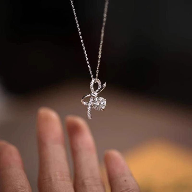 Schöne Halskette mit einzigartigem Stil