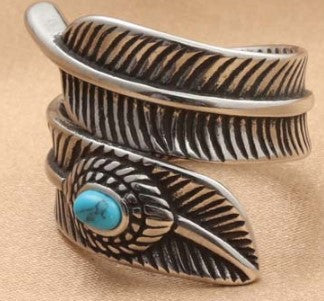 Zarte handwerkliche Ring