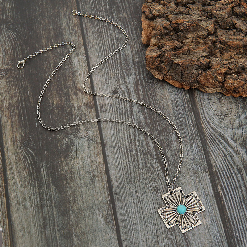 Zarte handwerkliche Halskette