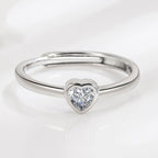 Zarte handwerkliche Ring