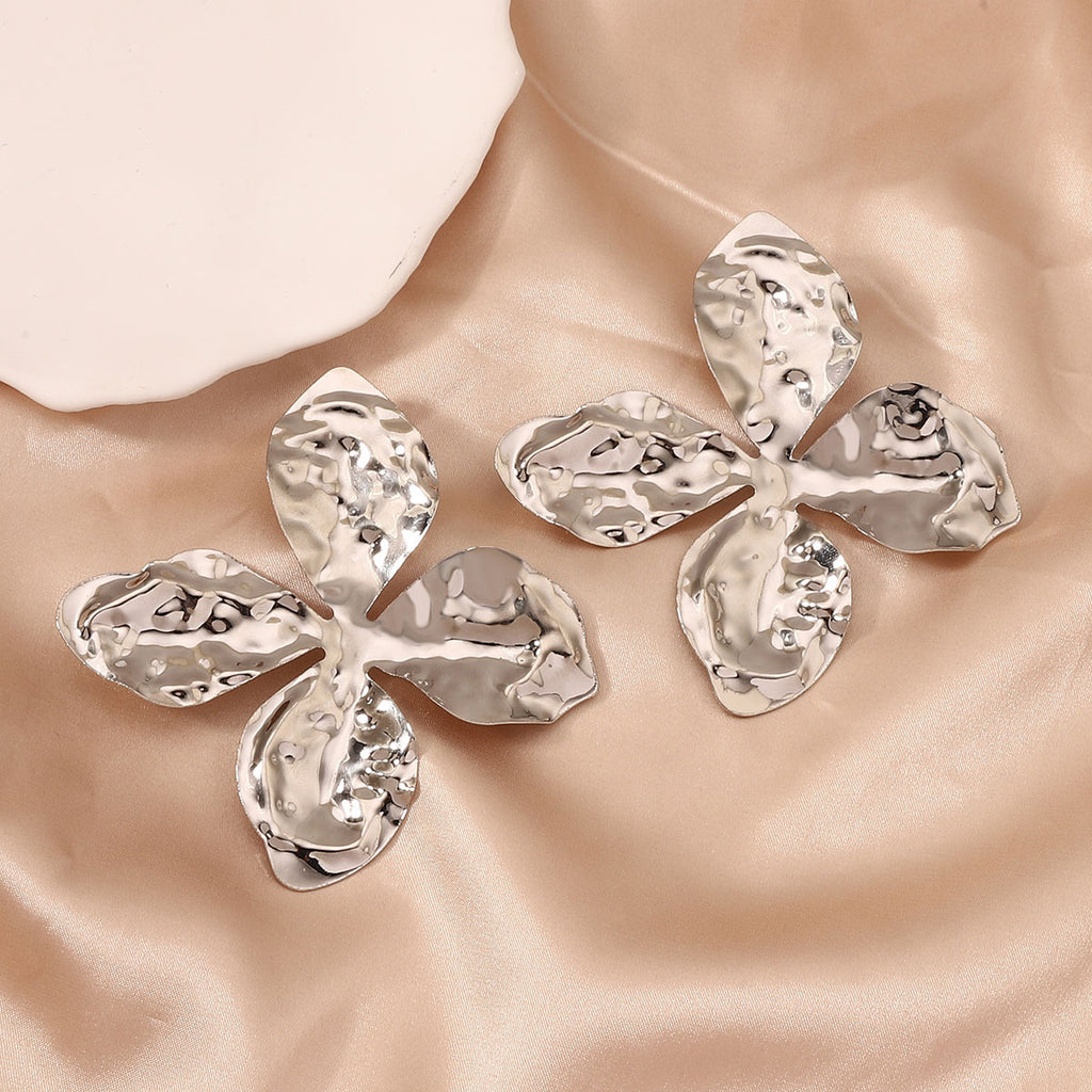 Atemberaubende Ohrring für den Alltag