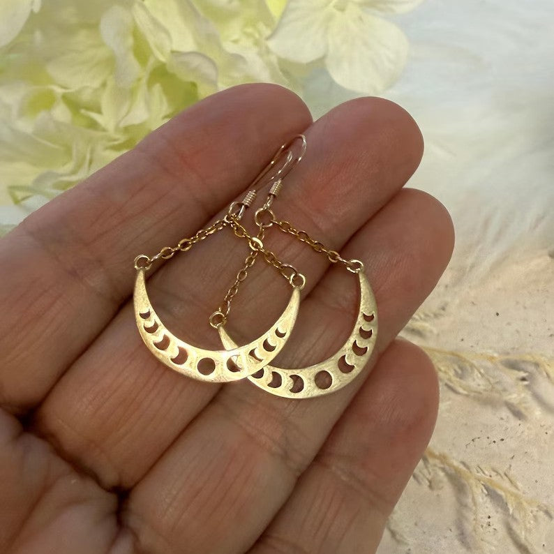 Zarte handwerkliche Ohrring