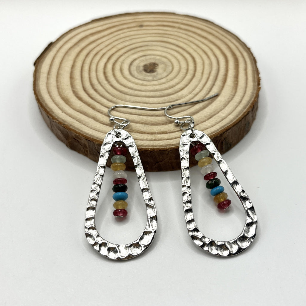 Zarte handwerkliche Ohrring