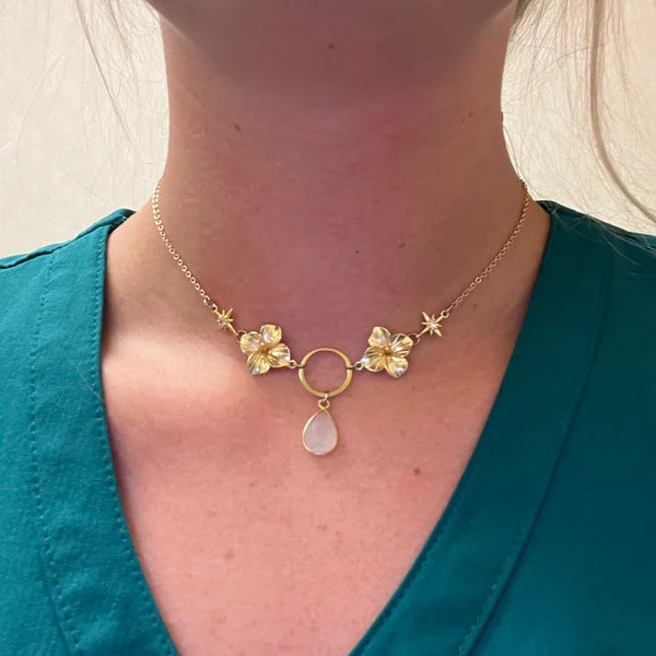 Zarte handwerkliche Halskette