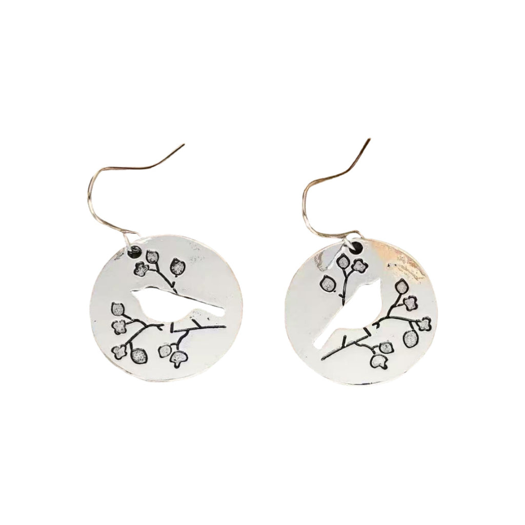 Zarte handwerkliche Ohrring