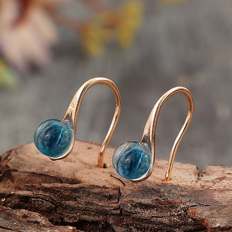 Zarte handwerkliche Ohrring