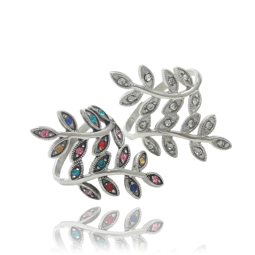 Zarte handwerkliche Ring