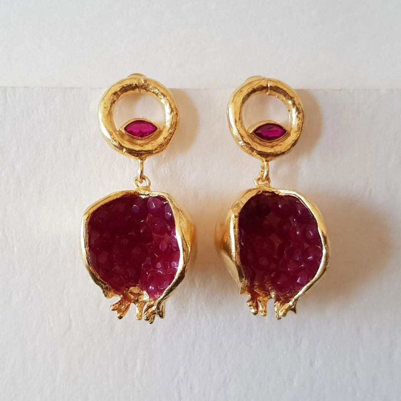 Zarte handwerkliche Ohrring