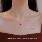 Schöne Halskette mit einzigartigem Stil