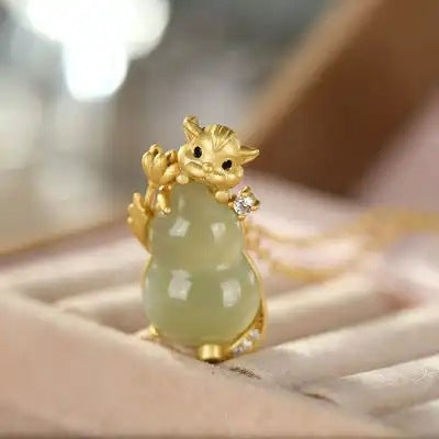 Schöne Silber Halskette mit einzigartigem Stil