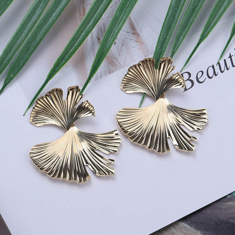 Atemberaubende Ohrring für den Alltag