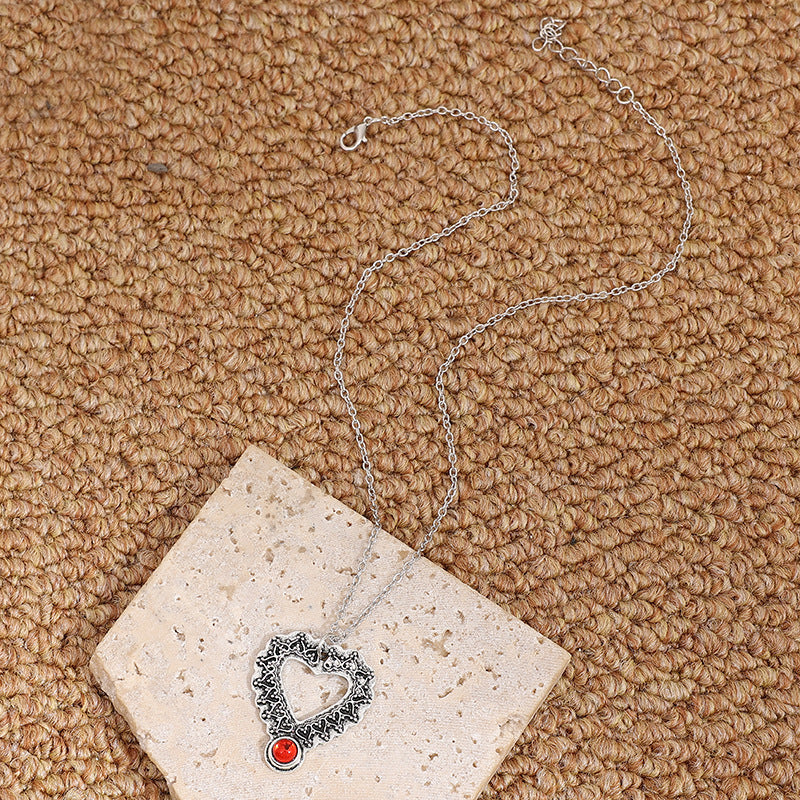 Zarte handwerkliche Halskette