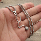 Schöne Halskette mit einzigartigem Stil