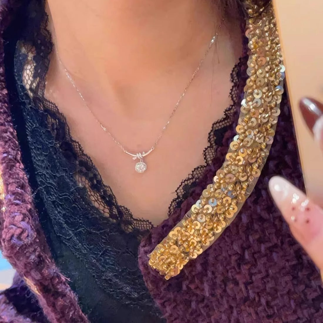 Schöne Halskette mit einzigartigem Stil