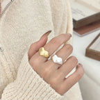 Zarte handwerkliche Ring