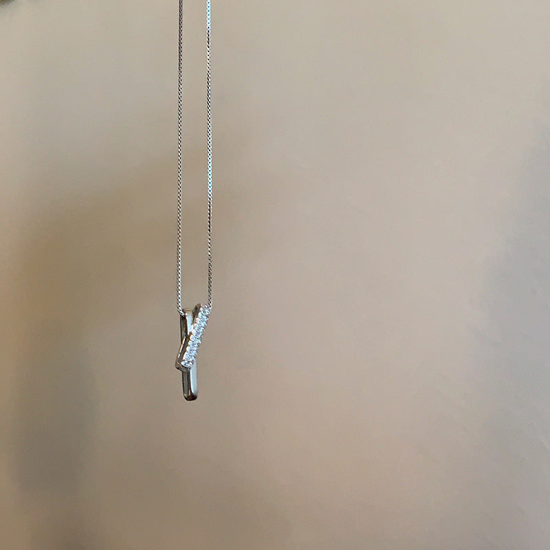 Schöne Halskette mit einzigartigem Stil