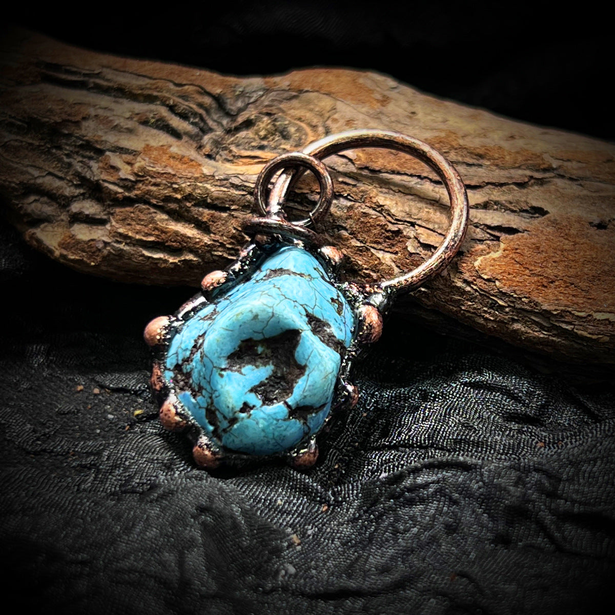 Schöne Halskette mit einzigartigem Stil