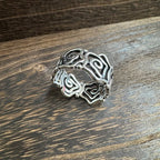 Zarte handwerkliche Ring