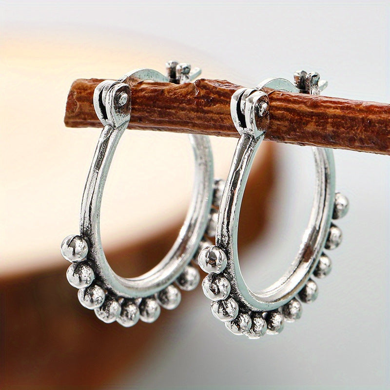 Zarte handwerkliche Ohrring