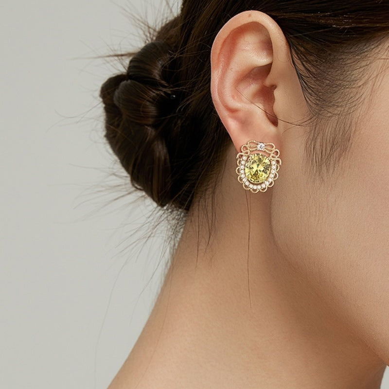 Atemberaubende Ohrring für den Alltag