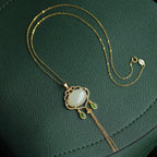 Schöne Gold Halskette mit einzigartigem Stil