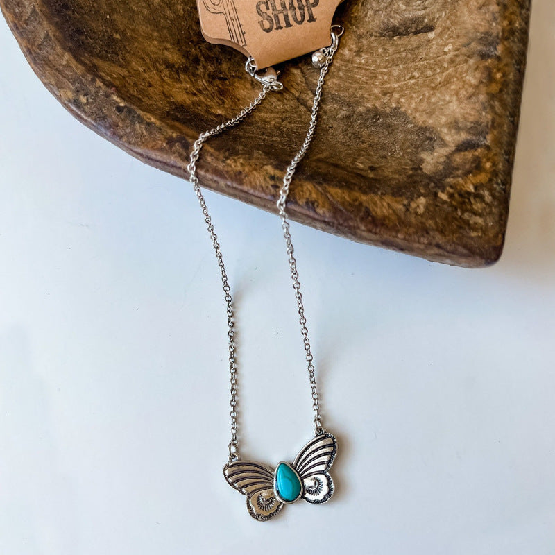 Schöne Halskette mit einzigartigem Stil