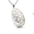 Schöne Halskette mit einzigartigem Stil