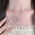 Schöne Halskette mit einzigartigem Stil