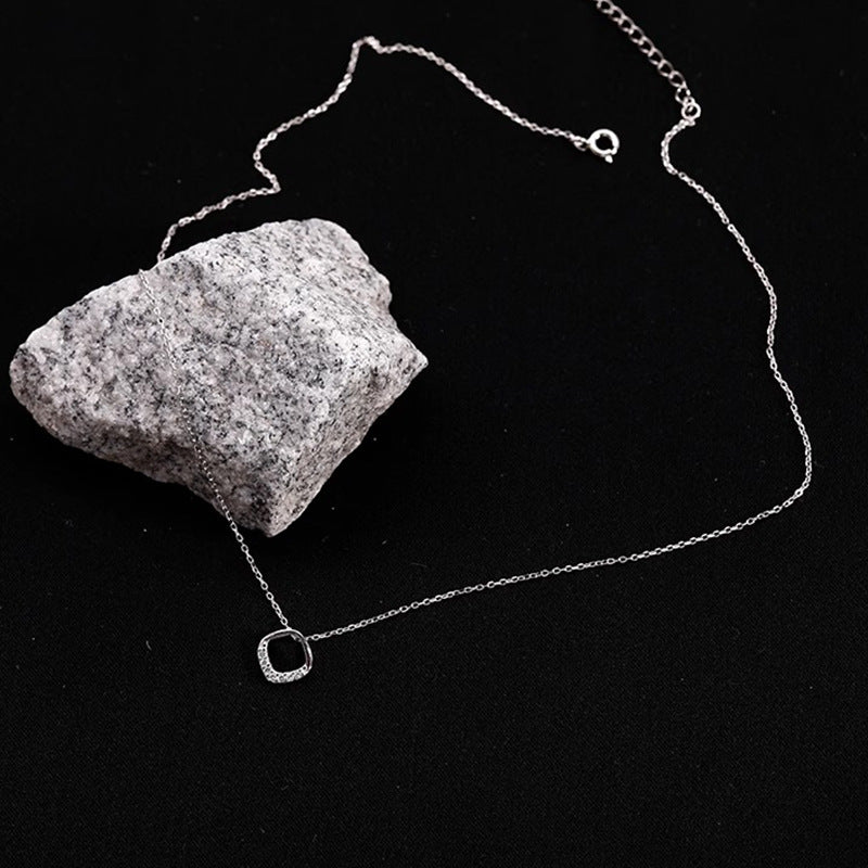 Klassische Halskette mit zeitloser Eleganz