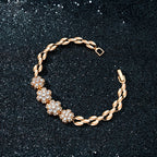 Schöne Armband mit einzigartigem Stil