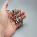 Schöne Halskette mit einzigartigem Stil