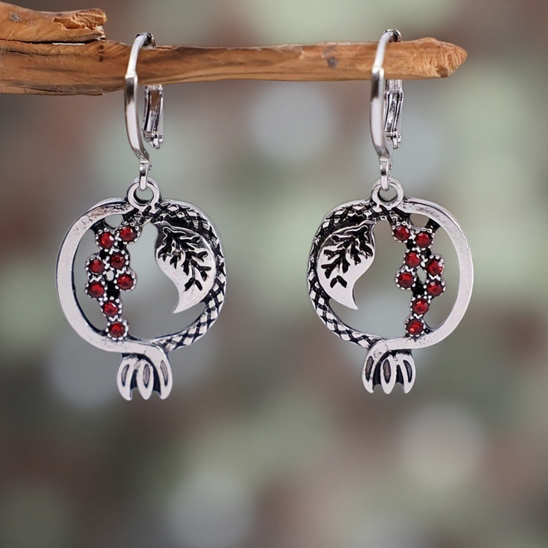 Zarte handwerkliche Ohrring