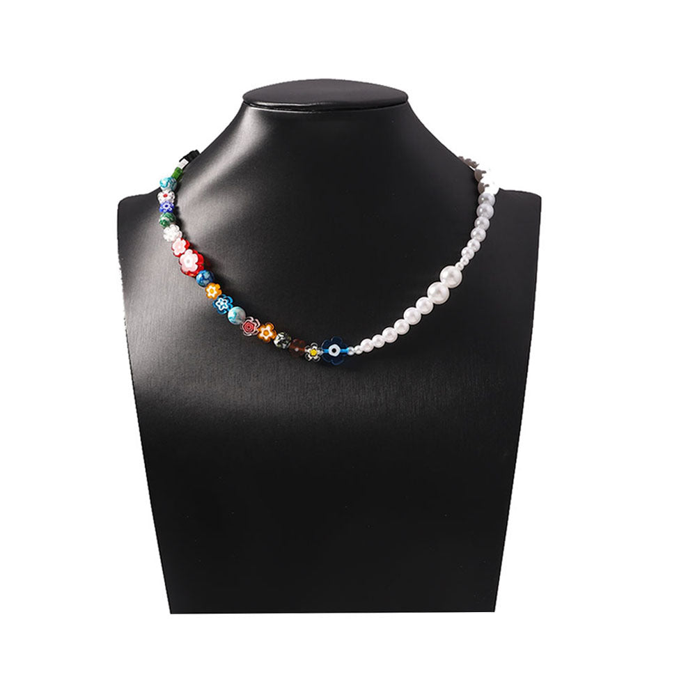 Zarte handwerkliche Perlen Halskette