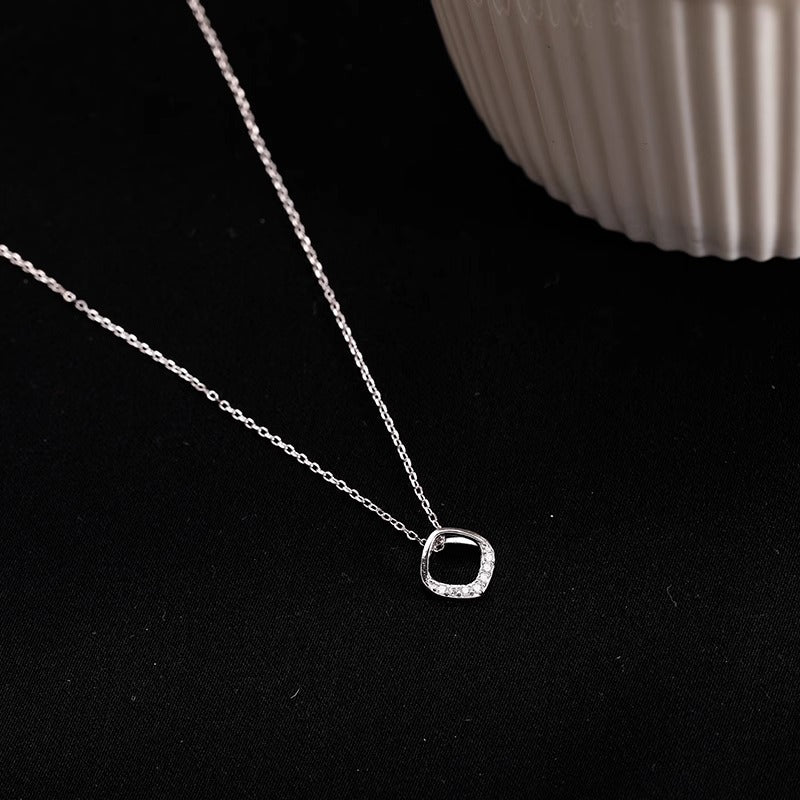 Klassische Halskette mit zeitloser Eleganz