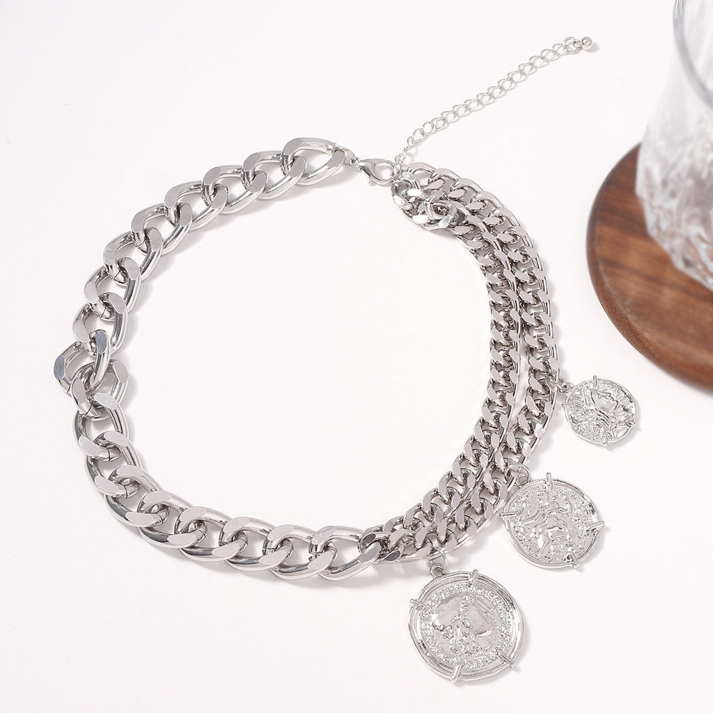 Zarte handwerkliche Halskette