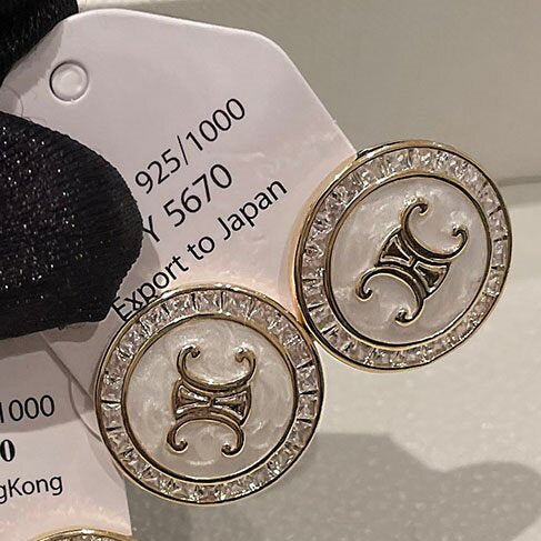 Atemberaubende Ohrring für den Alltag