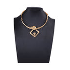 Zarte handwerkliche Halskette