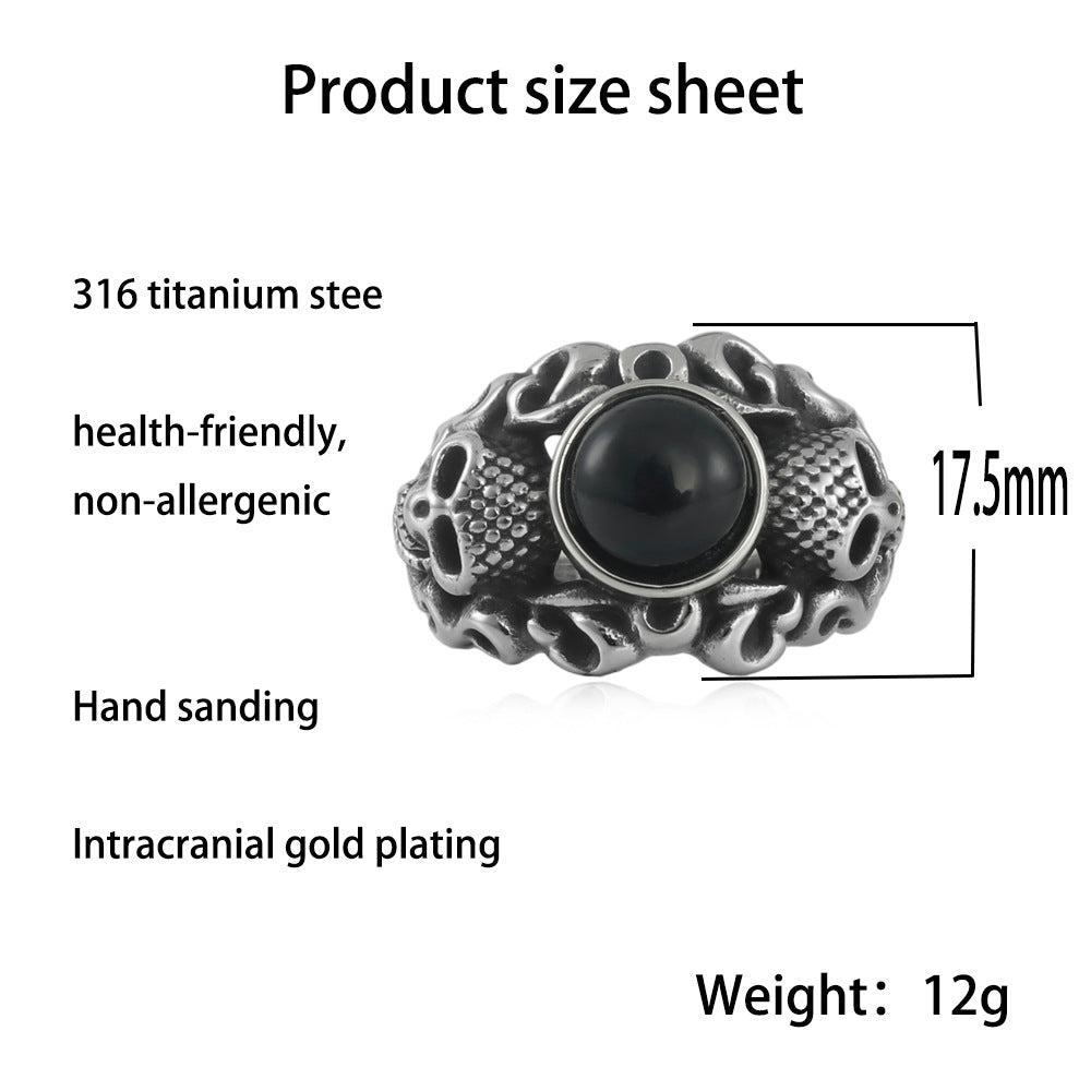 Zarte handwerkliche Ring