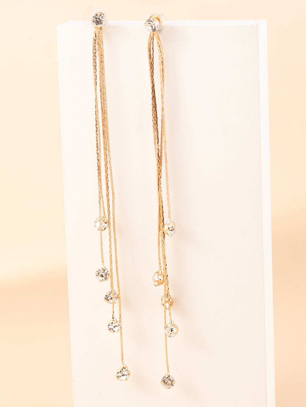 Zarte handwerkliche Ohrring