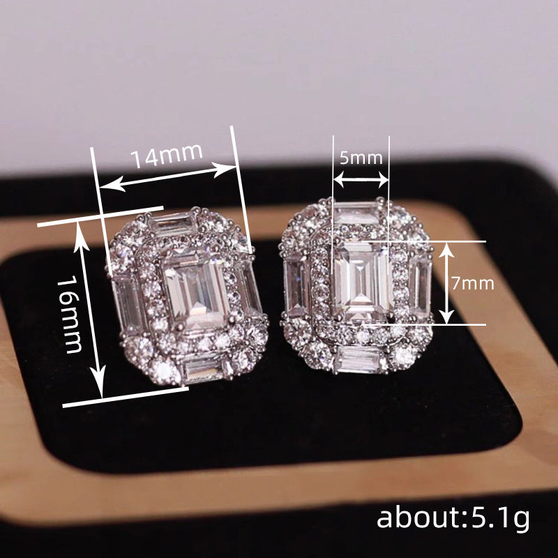 Atemberaubende Ohrring für den Alltag