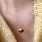 Schöne Halskette mit einzigartigem Stil