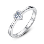 Zarte handwerkliche Ring