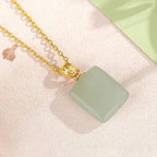 Zarte handwerkliche Halskette